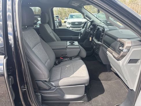 Used 2025 Ford F150 XLT image 11