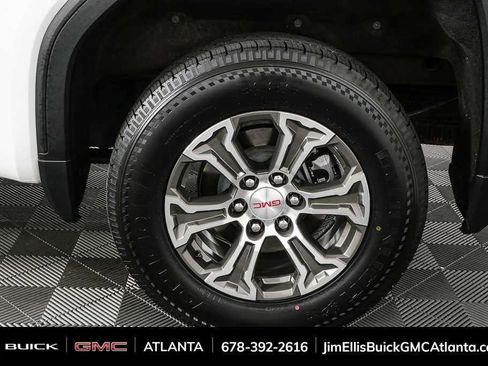 Used 2025 GMC Sierra 1500 SLT AWD/4WD image 34