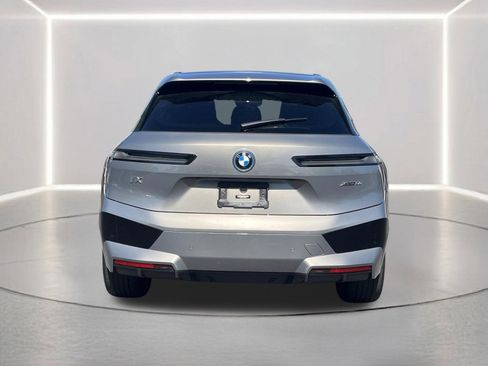 Used 2023 BMW iX xDrive50 w/ Sport Package AWD/4WD image 21