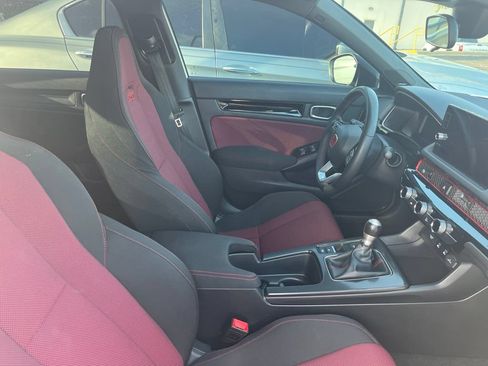 Used 2025 Honda Civic Si image 4
