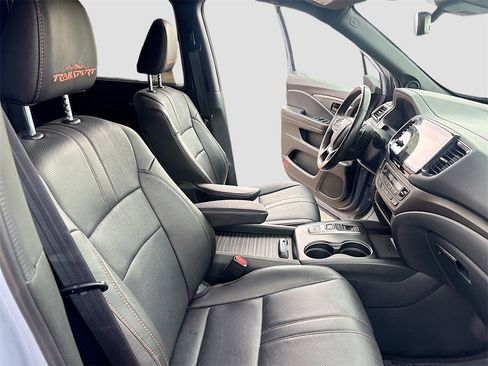 Used 2023 Honda Passport TrailSport image 29