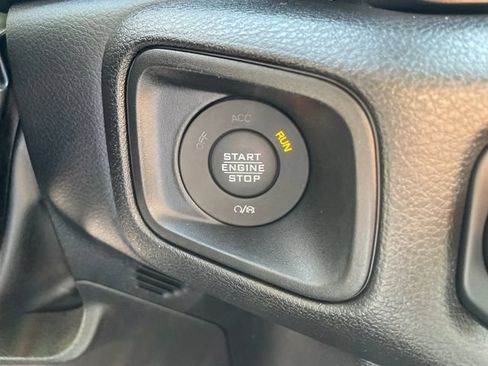 Used 2024 Jeep Wrangler Unlimited AWD/4WD image 36