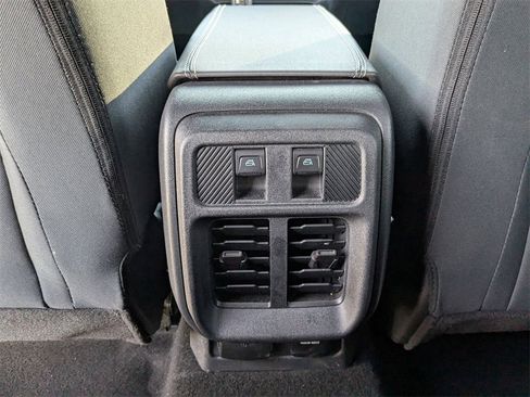 Used 2025 Ford Bronco Big Bend image 31