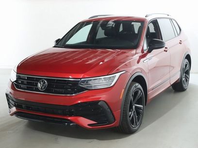 Used 2024 Volkswagen Tiguan SE R-Line