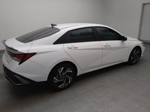 Used 2025 Hyundai Elantra Sport FWD image 10