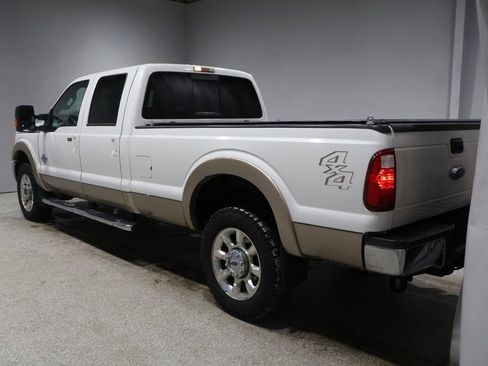 Used 2014 Ford F350 Lariat image 4