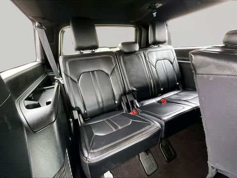 Used 2021 Ford Expedition Max Limited image 28