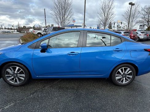 Used 2023 Nissan Versa SV image 7