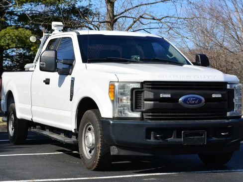 Used 2017 Ford F250 XL w/ Power Equipment Group image 3