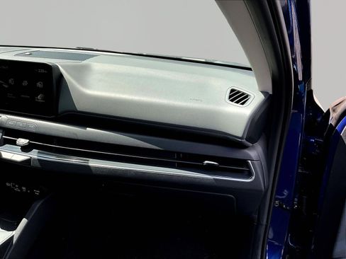 Used 2025 Kia K4 EX FWD image 26