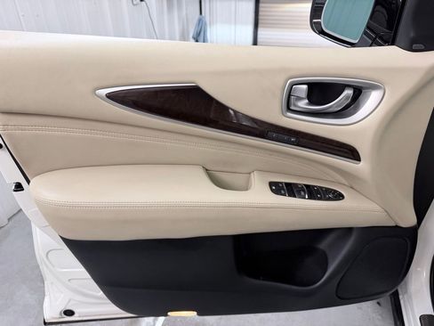 Used 2019 INFINITI QX60 Luxe w/ Sensory Package FWD image 12