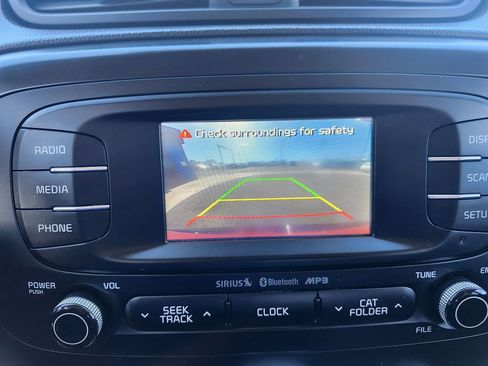 Used 2016 Kia Soul + image 26