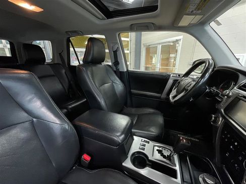 Used 2015 Toyota 4Runner Limited AWD/4WD image 31