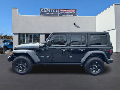 Used 2023 Jeep Wrangler Unlimited image 4