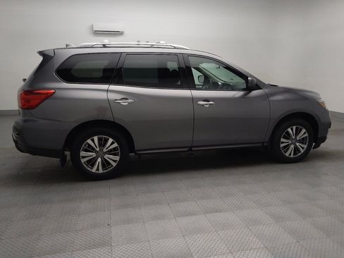 Used 2020 Nissan Pathfinder S image 10