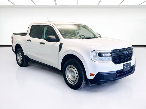 Used 2022 Ford Maverick XL image 3