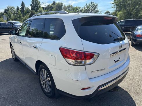 Used 2015 Nissan Pathfinder S image 4