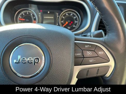 Used 2015 Jeep Cherokee Latitude w/ Comfort/Convenience Group image 27