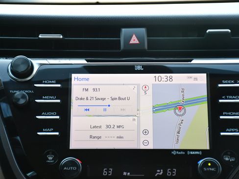 Certified 2019 Toyota Camry XLE image 15