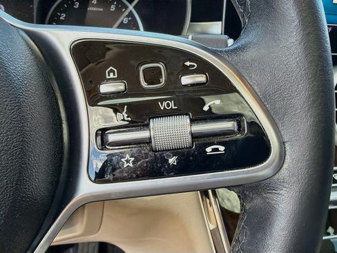 Used 2019 Mercedes-Benz C 300 Sedan image 38