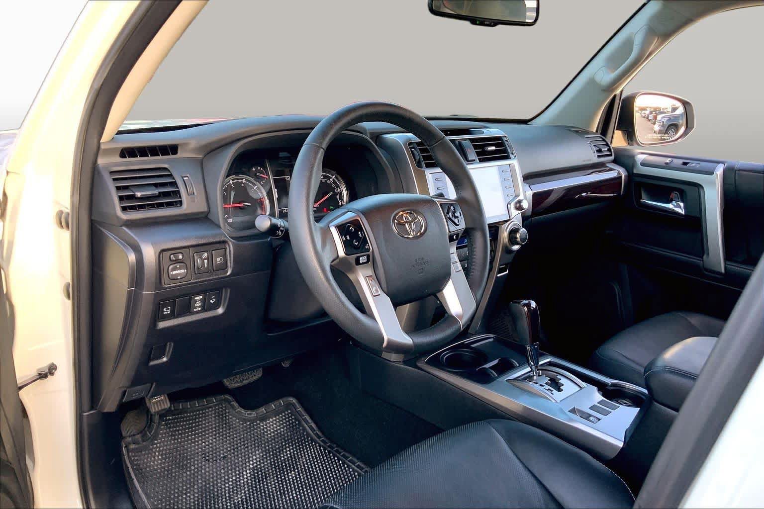 Used 2022 Toyota 4Runner Limited RWD image 18