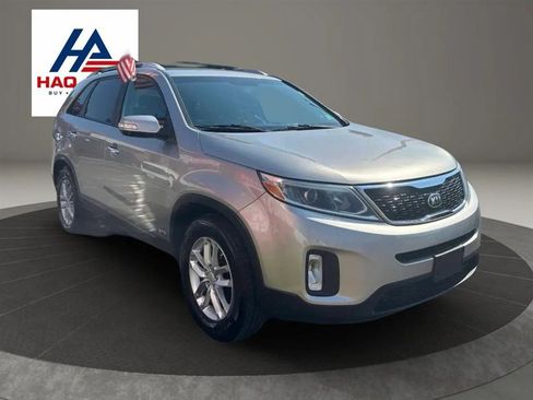 Used 2015 Kia Sorento LX AWD/4WD image 3