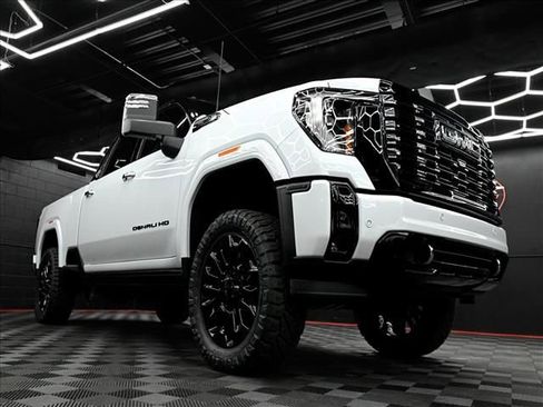 New 2026 GMC Sierra 2500 Denali Ultimate AWD/4WD image 38