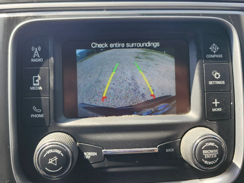 Used 2018 RAM 1500 Classic SLT AWD/4WD image 29