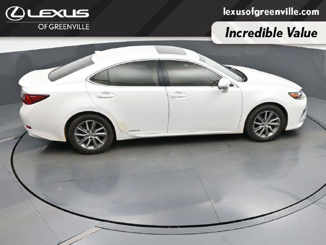 Used 2017 Lexus ES 300h w/ Luxury Package FWD image 48