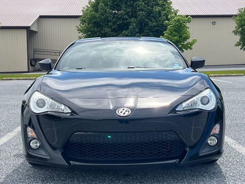 Used 2016 Scion FR-S RWD image 3