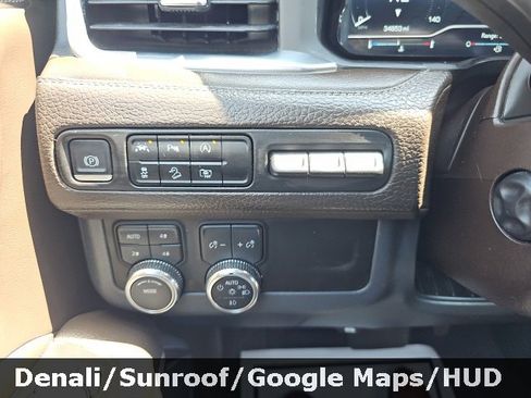 Used 2023 GMC Yukon Denali image 16