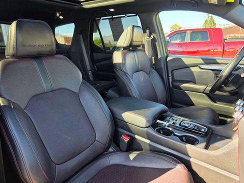 Used 2025 Honda Pilot Black Edition image 19
