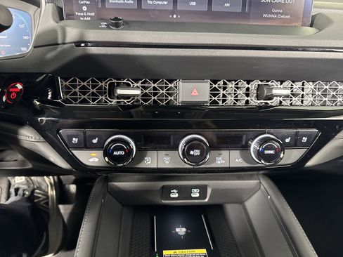 Certified 2025 Honda Accord Touring image 33