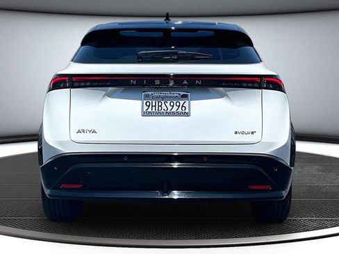 Certified 2023 Nissan Ariya FWD image 5