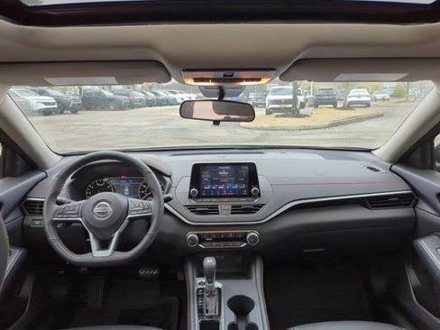 Used 2022 Nissan Altima 2.5 SR w/ Midnight Edition Package image 19