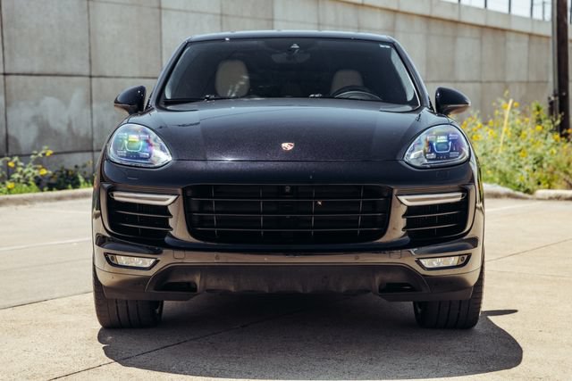 Used 2016 Porsche Cayenne Turbo AWD/4WD image 13