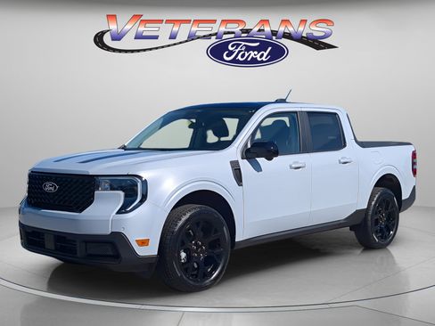 New 2026 Ford Maverick Lariat w/ Black Appearance Package image 1