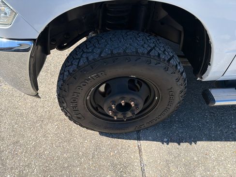 Used 2017 RAM 3500 Tradesman w/ Chrome Appearance Group image 13