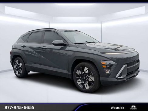 Used 2025 Hyundai Kona SEL image 1