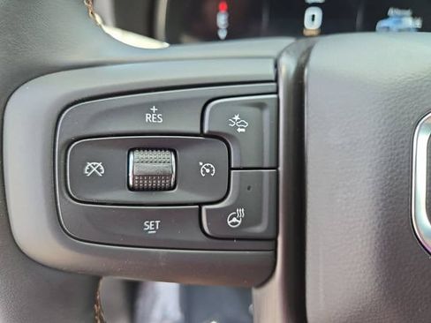 Used 2024 GMC Yukon AT4 w/ AT4 Premium Package AWD/4WD image 21