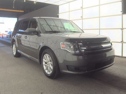 Used 2019 Ford Flex SE FWD image 2