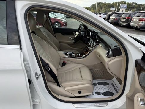 Used 2015 Mercedes-Benz C 300 4MATIC Sedan image 9