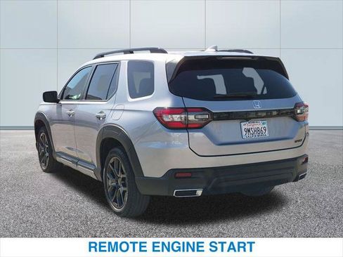 Certified 2025 Honda Pilot Sport image 9