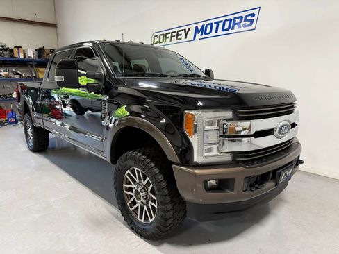 Used 2017 Ford F250 King Ranch w/ King Ranch Ultimate Package AWD/4WD image 8