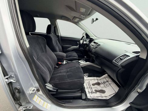 Used 2010 Mitsubishi Outlander ES AWD/4WD image 26