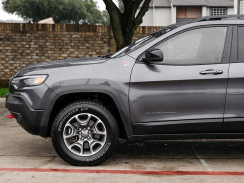 Used 2022 Jeep Cherokee Trailhawk image 21