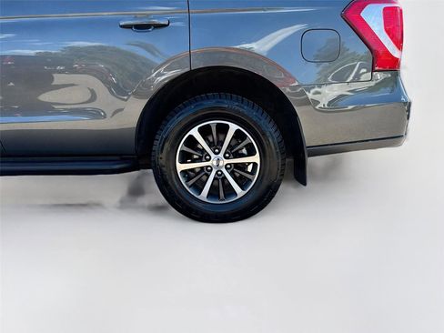 Used 2021 Ford Expedition XL image 22