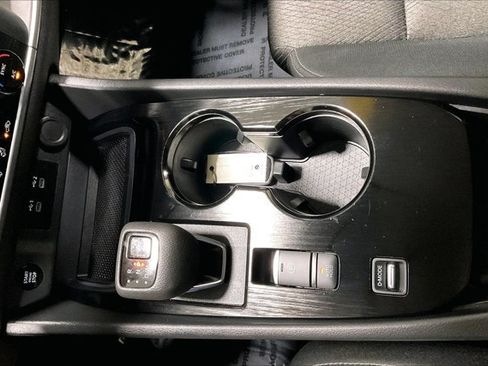 Used 2025 Nissan Rogue SV FWD image 40