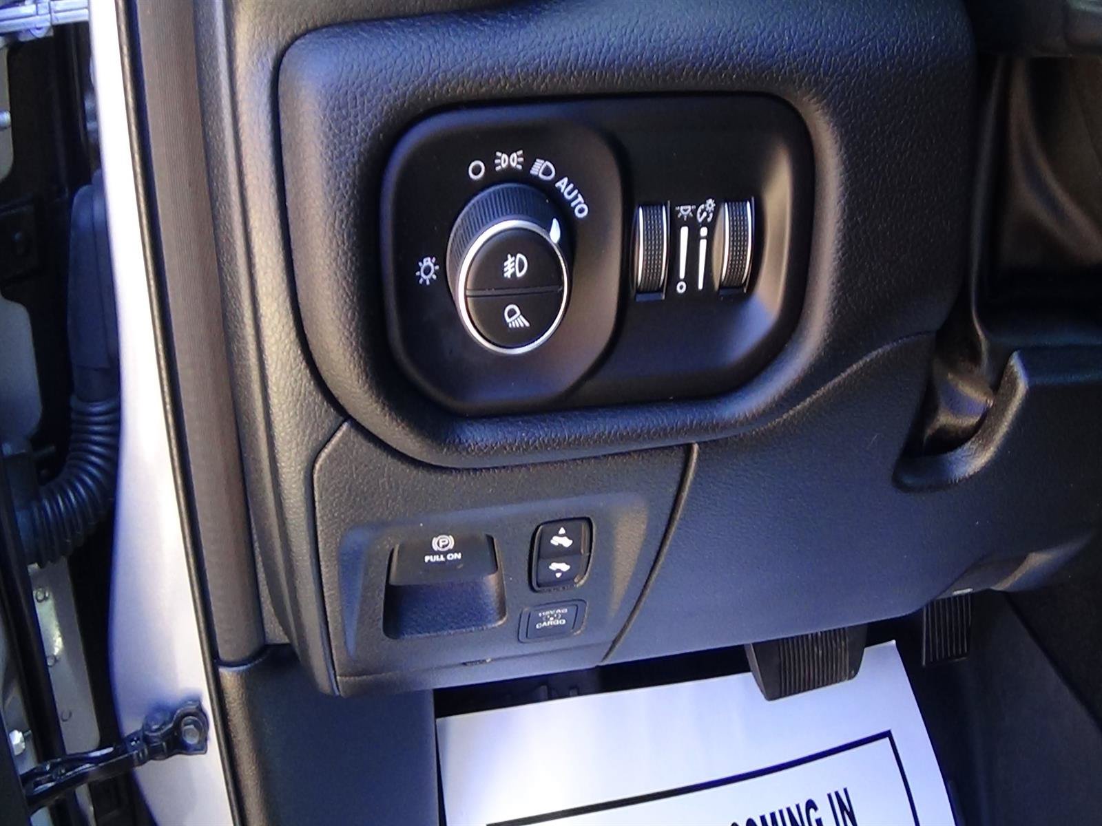 Used 2025 RAM 1500 Laramie w/ Sport Appearance Package AWD/4WD image 22