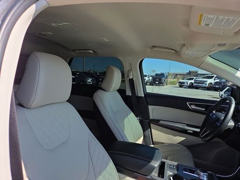 Used 2024 Ford Edge Titanium AWD/4WD image 13